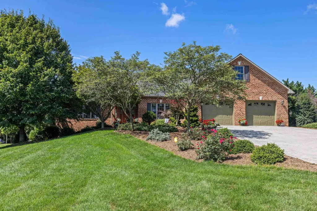 1529 Mount Crawford Avenue Bridgewater VA 22812