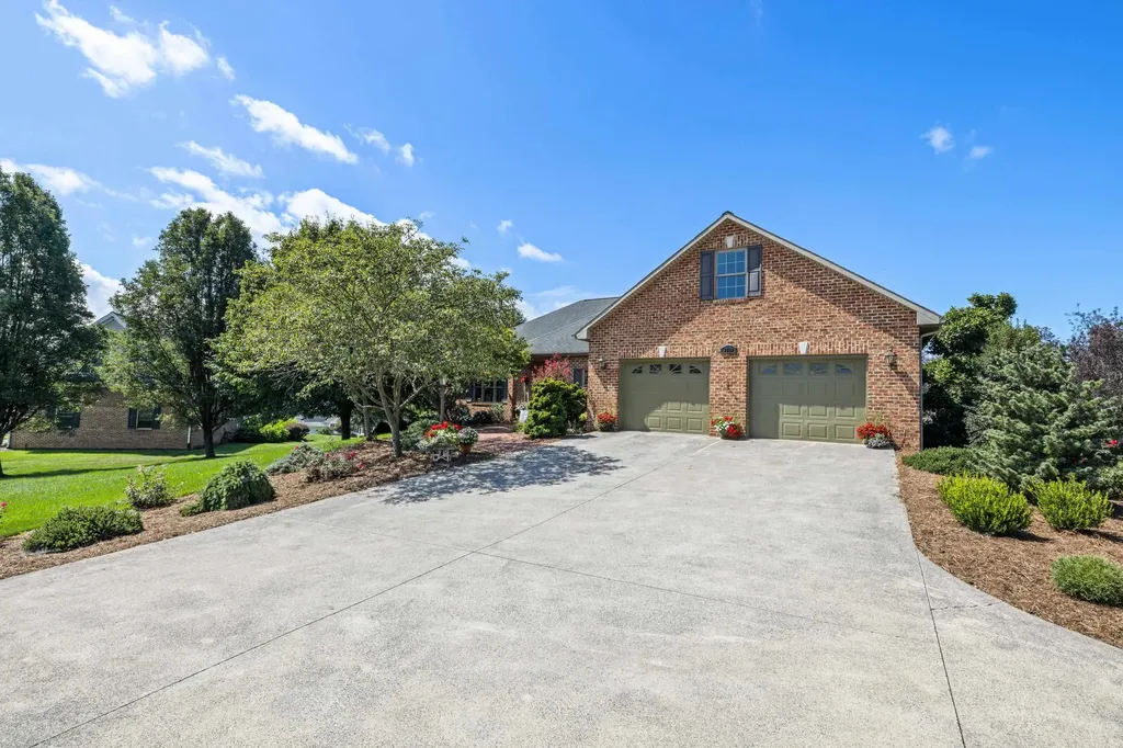 1529 Mount Crawford Avenue Bridgewater VA 22812