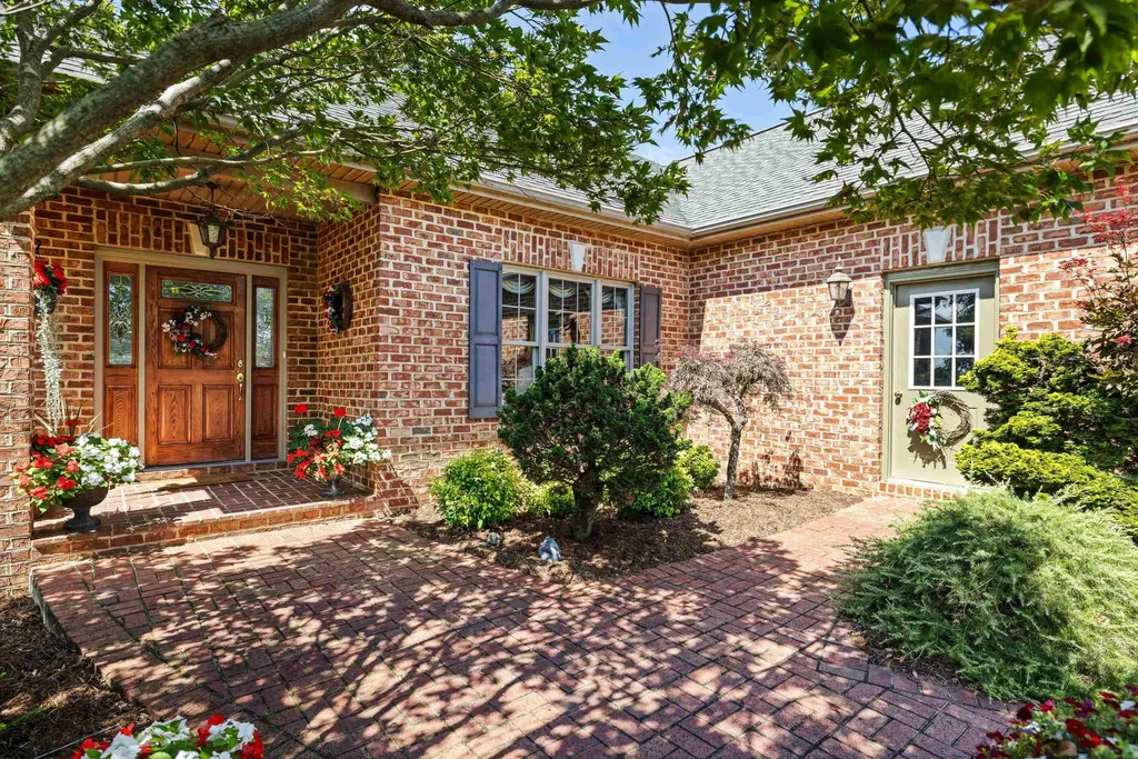 1529 Mount Crawford Avenue Bridgewater VA 22812