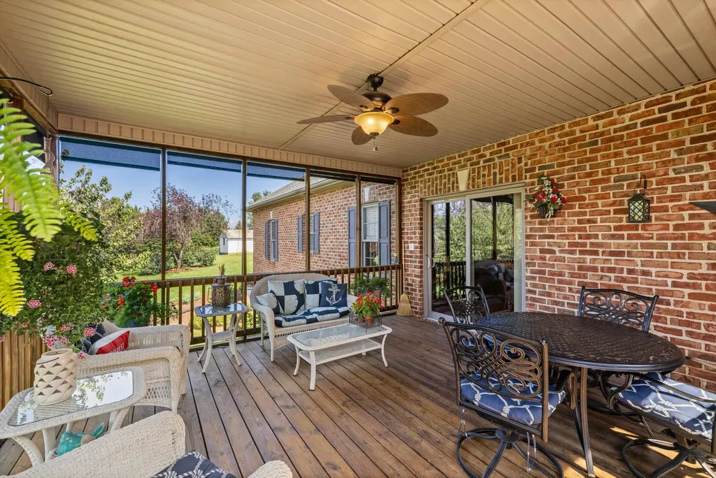 1529 Mount Crawford Avenue Bridgewater VA 22812