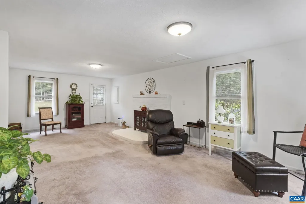 340 Jefferson Drive Palmyra VA 22963