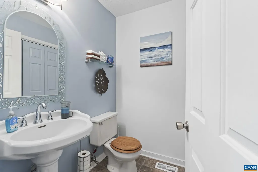 340 Jefferson Drive Palmyra VA 22963