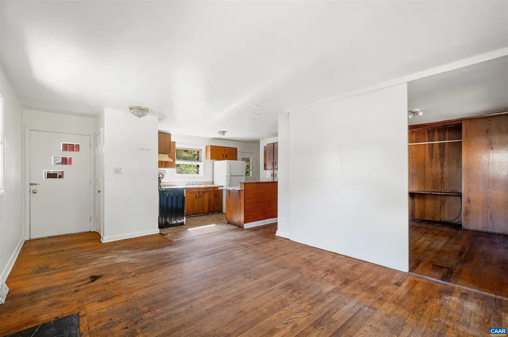 2302 Summit Road Charlottesville VA 22901