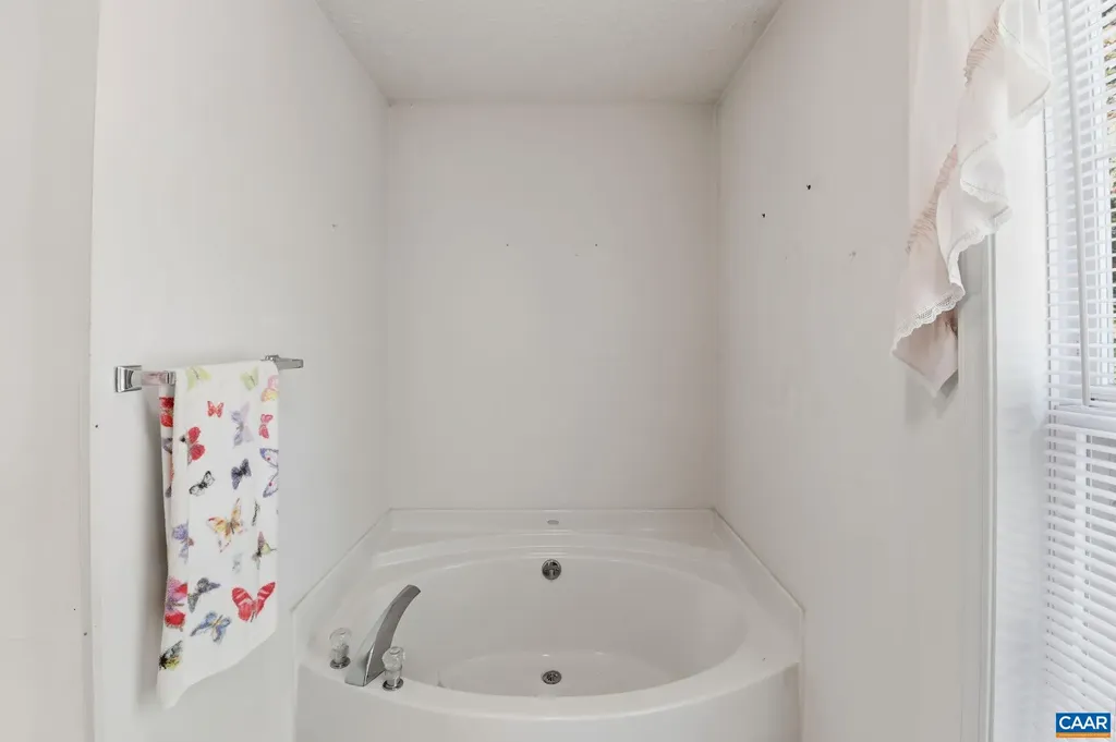 16070 Burnley Road Barboursville VA 22923