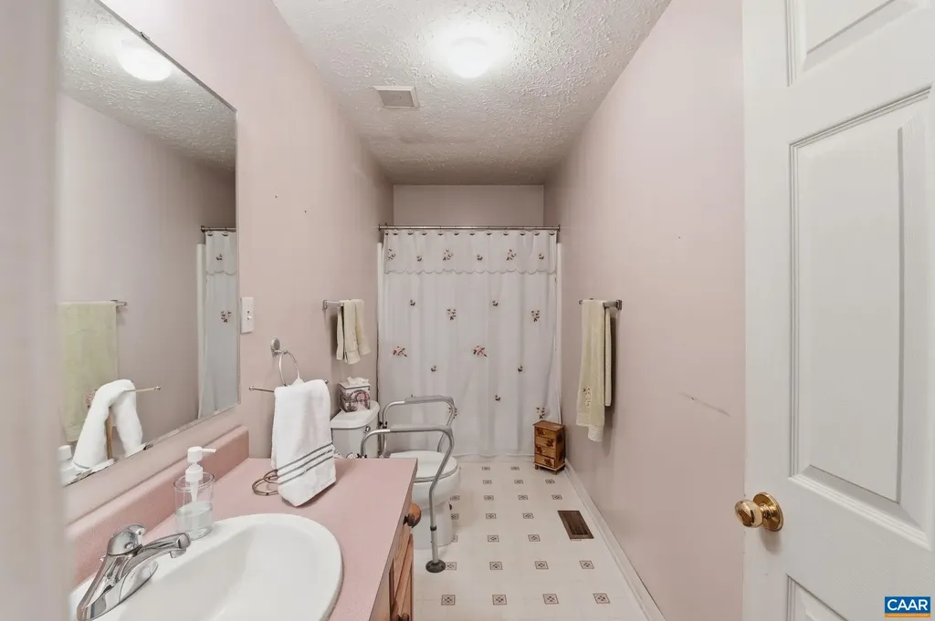 16070 Burnley Road Barboursville VA 22923