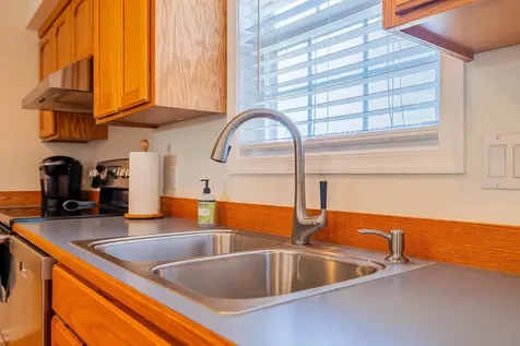 704 17th Street Grottoes VA 24441