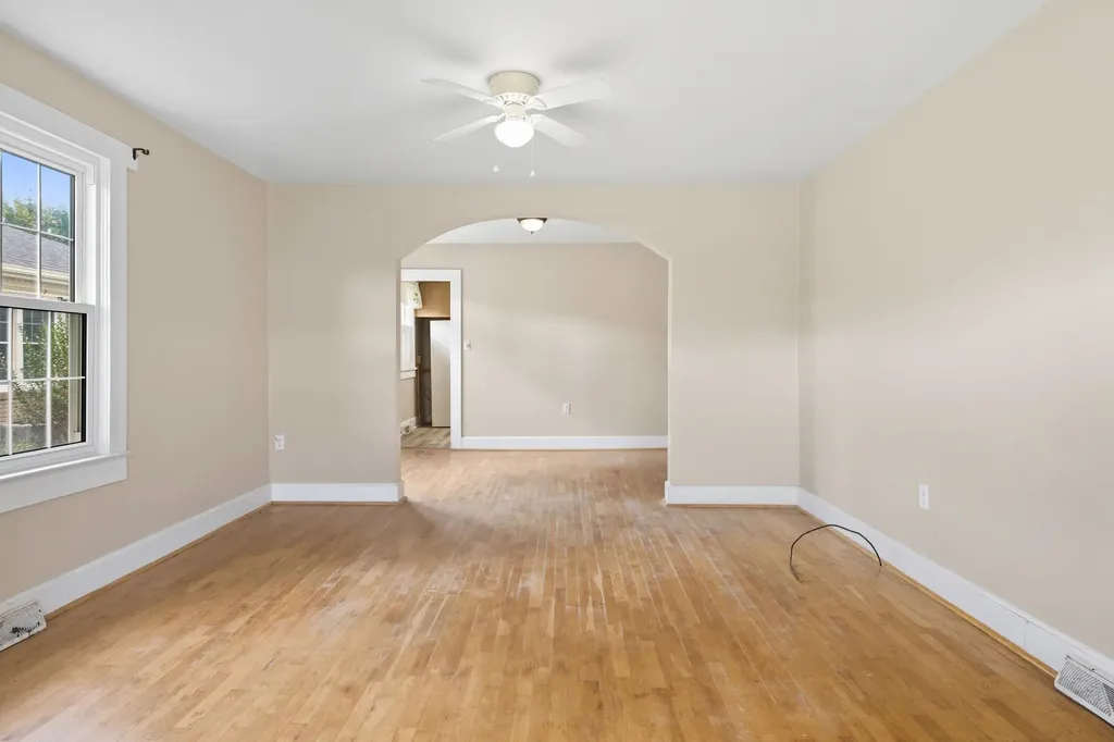 403 Lee Avenue Elkton VA 22827