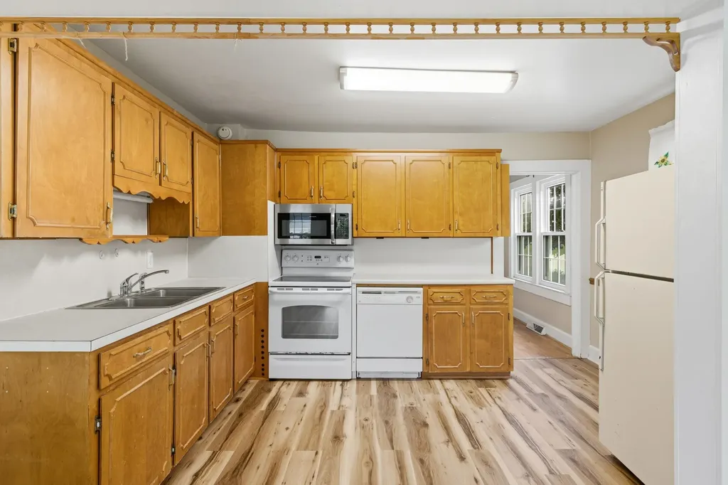 403 Lee Avenue Elkton VA 22827