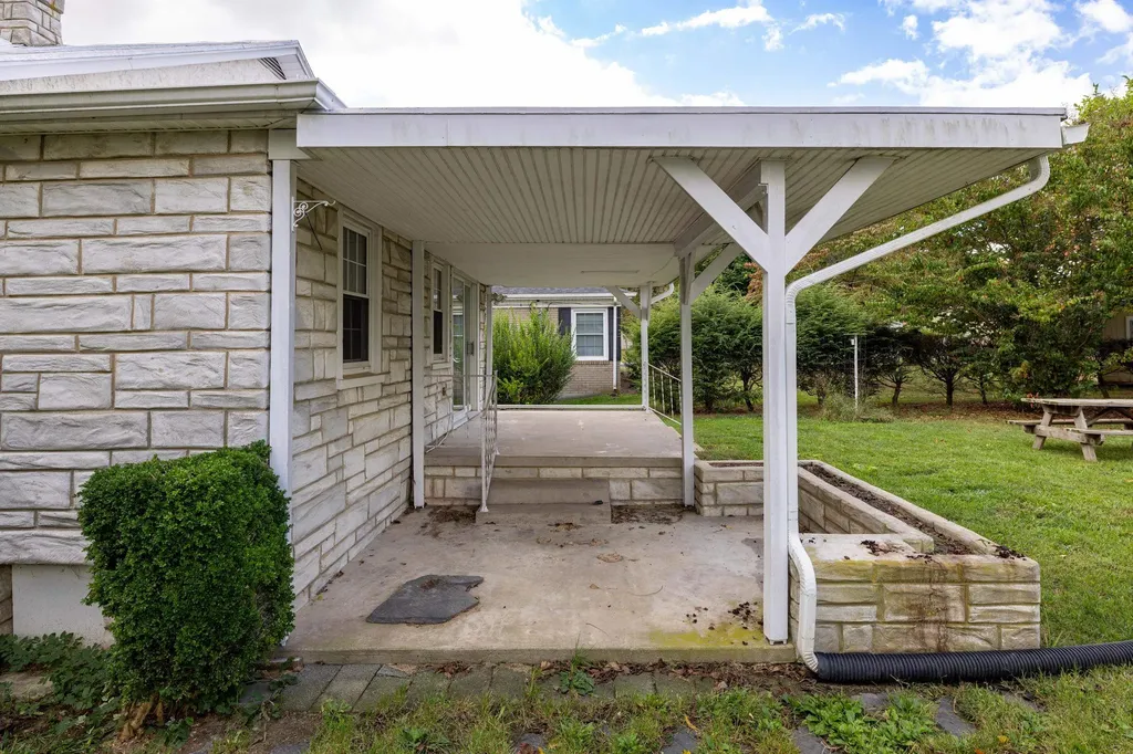 403 Lee Avenue Elkton VA 22827