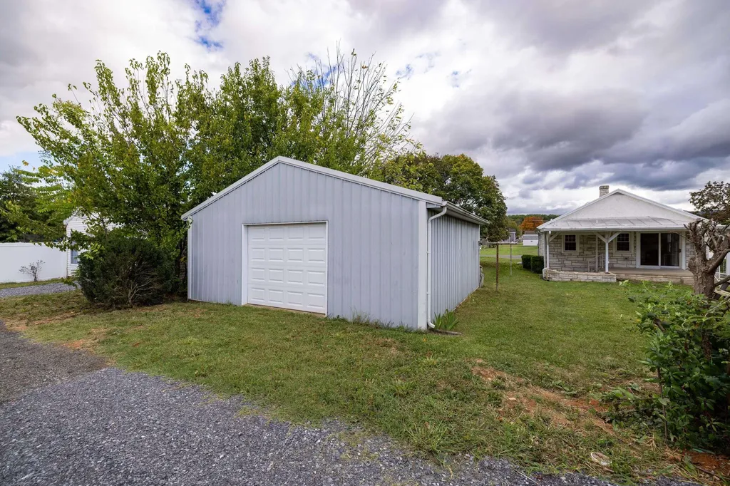 403 Lee Avenue Elkton VA 22827