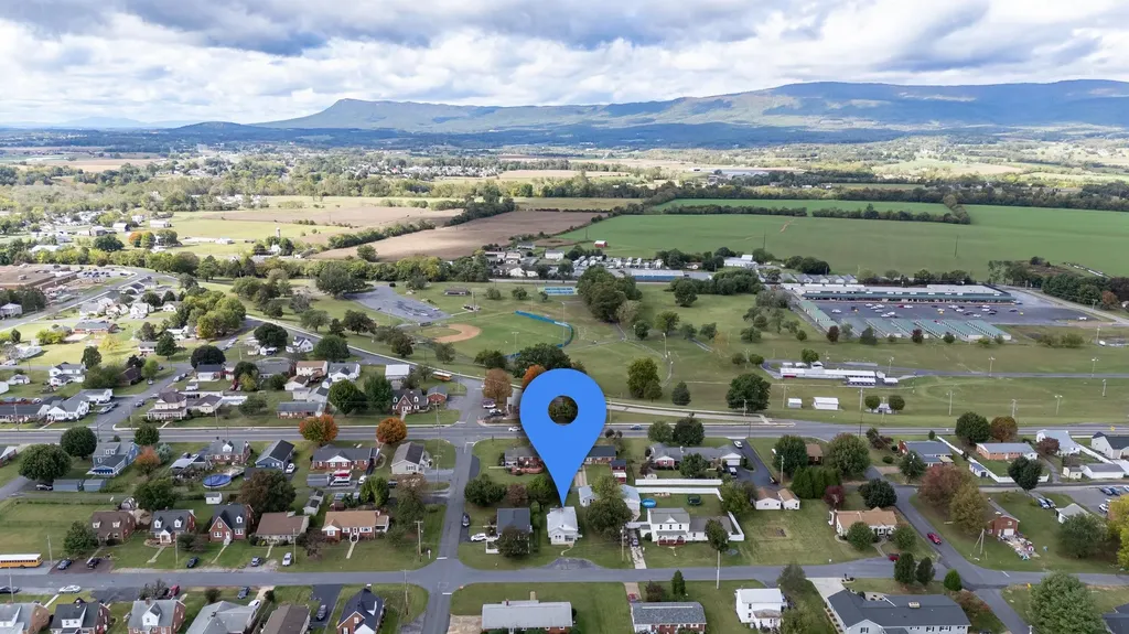 403 Lee Avenue Elkton VA 22827