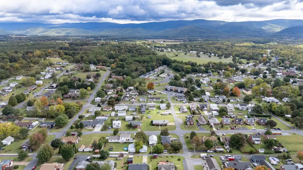 403 Lee Avenue Elkton VA 22827