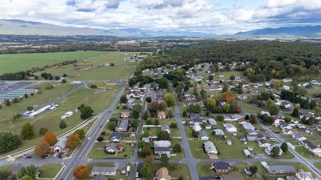 403 Lee Avenue Elkton VA 22827