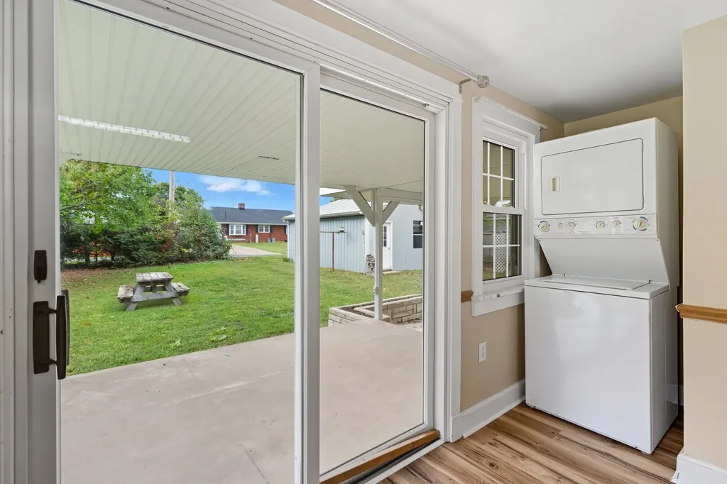 403 Lee Avenue Elkton VA 22827