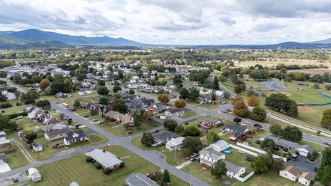 403 Lee Avenue Elkton VA 22827