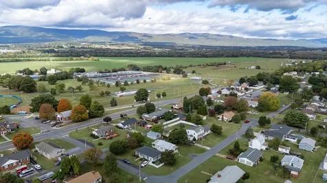 403 Lee Avenue Elkton VA 22827