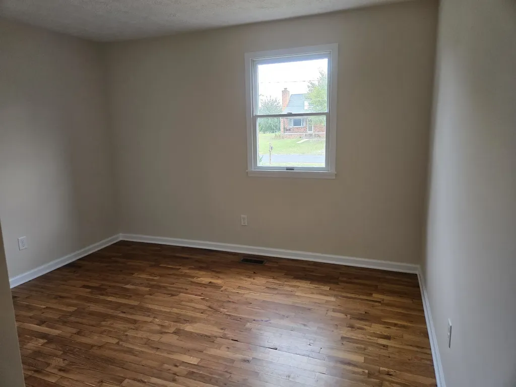 307 Spring Avenue W Elkton VA 22827