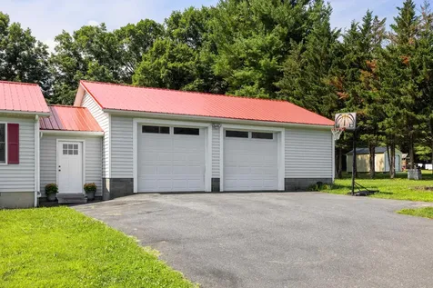 57 Greenbriar Lane Stuarts Draft VA 24477