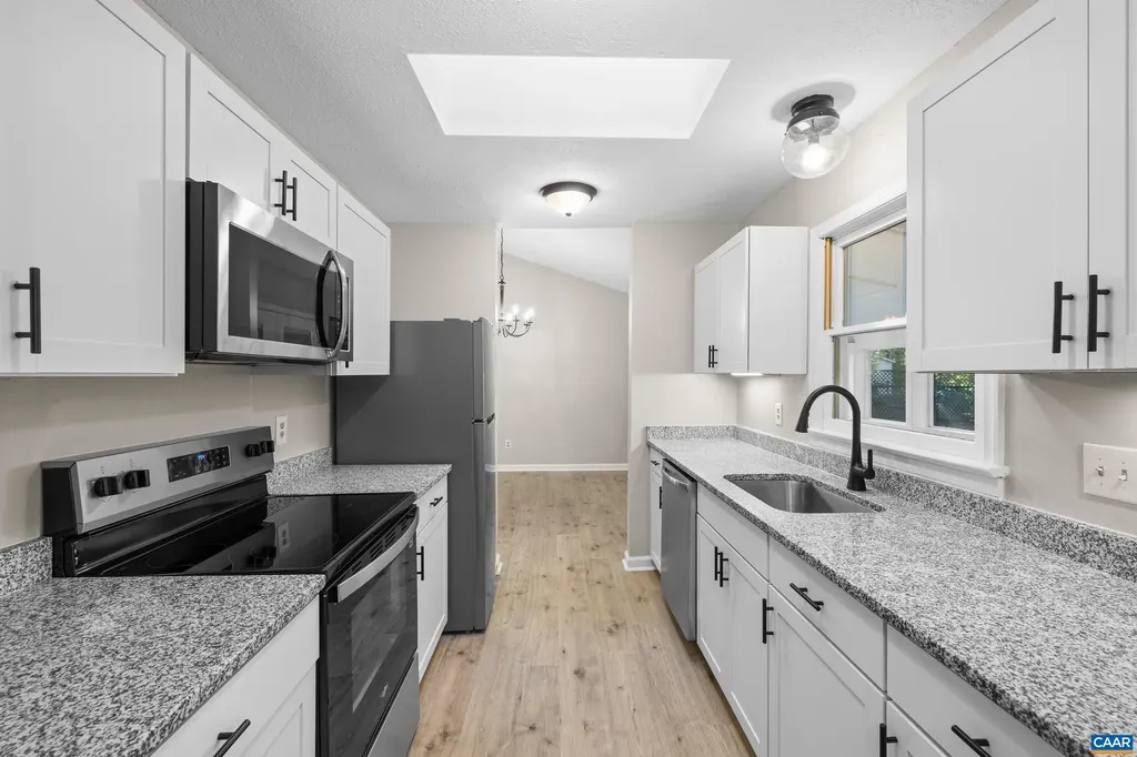 16 Wisteria Way Palmyra VA 22963