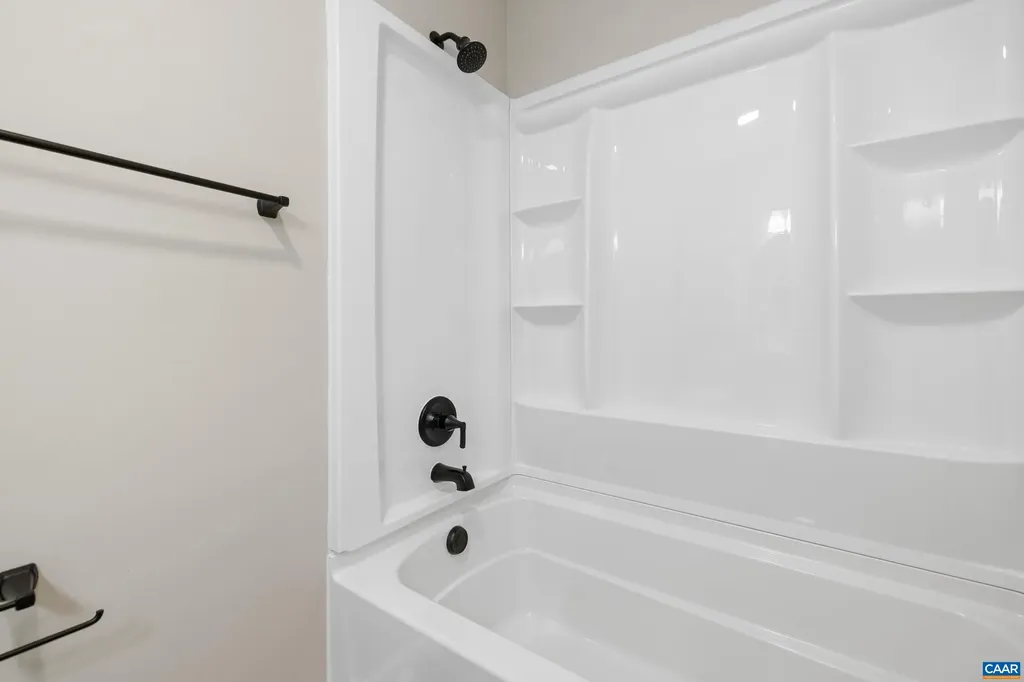 16 Wisteria Way Palmyra VA 22963