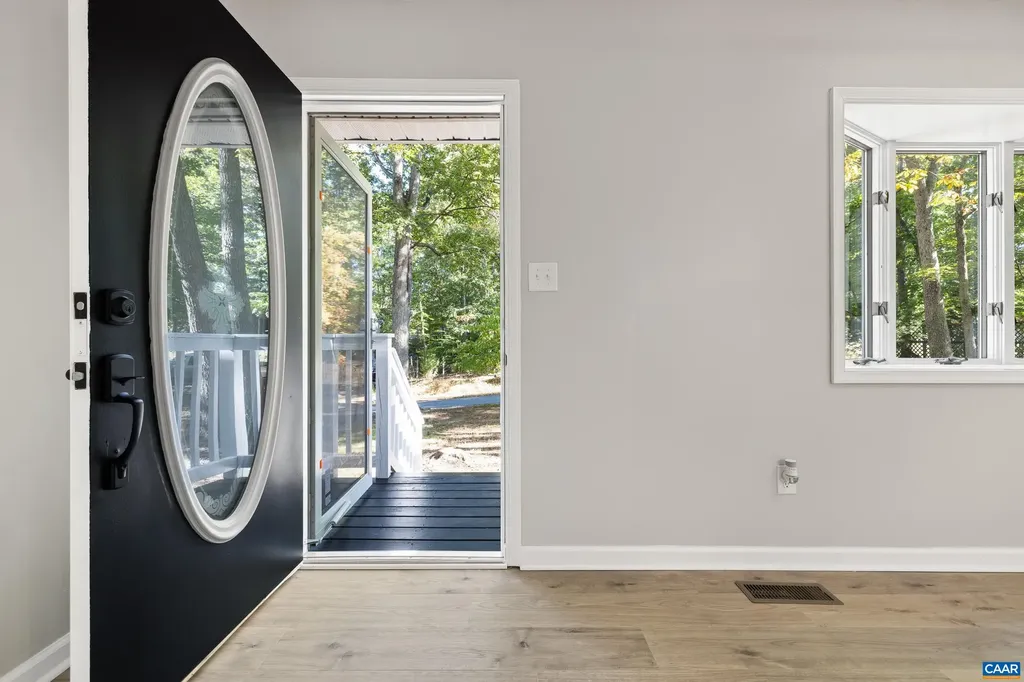 16 Wisteria Way Palmyra VA 22963