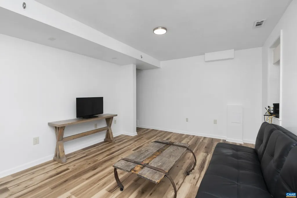 43 Daniels Road Barboursville VA 22923