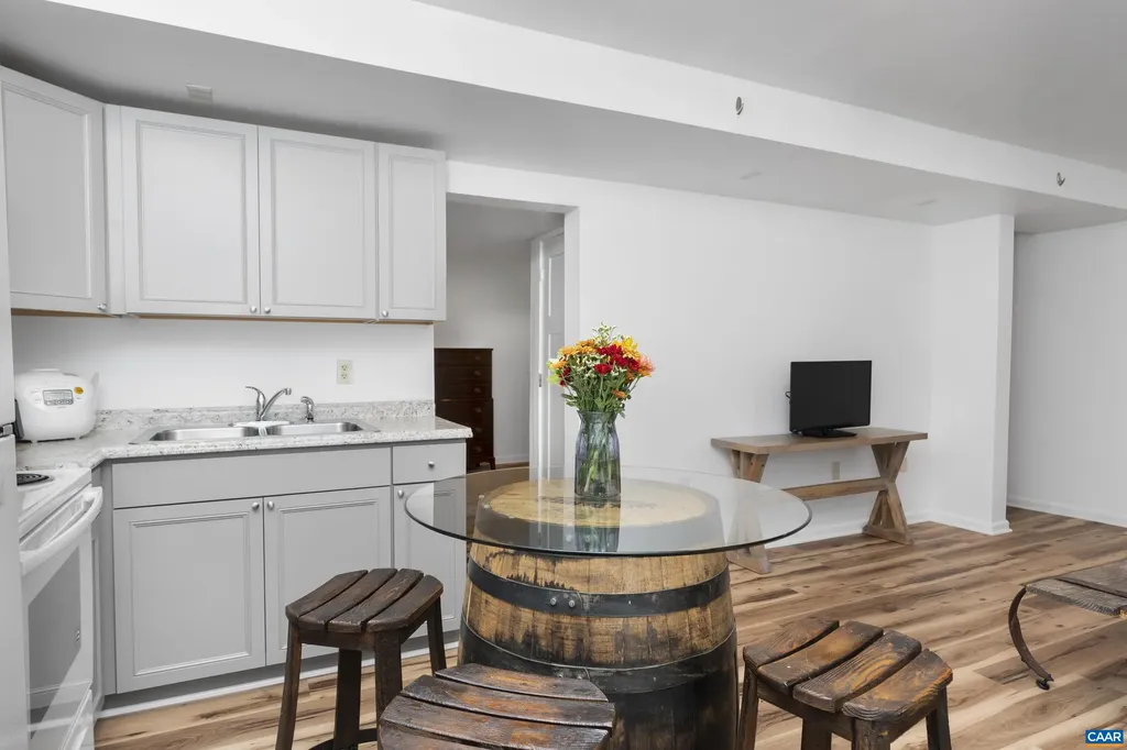 43 Daniels Road Barboursville VA 22923