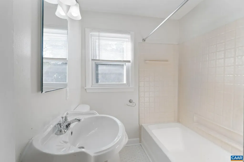 1610 Center Avenue Charlottesville VA 22903