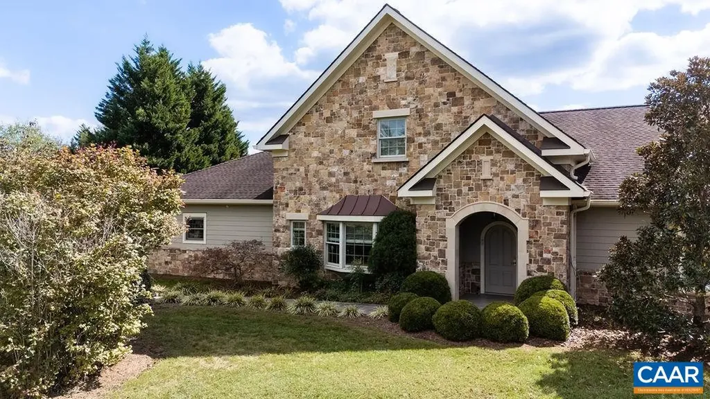 215 Rosewood Drive Nellysford VA 22958