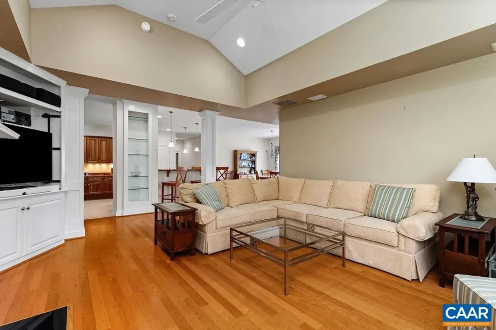 215 Rosewood Drive Nellysford VA 22958