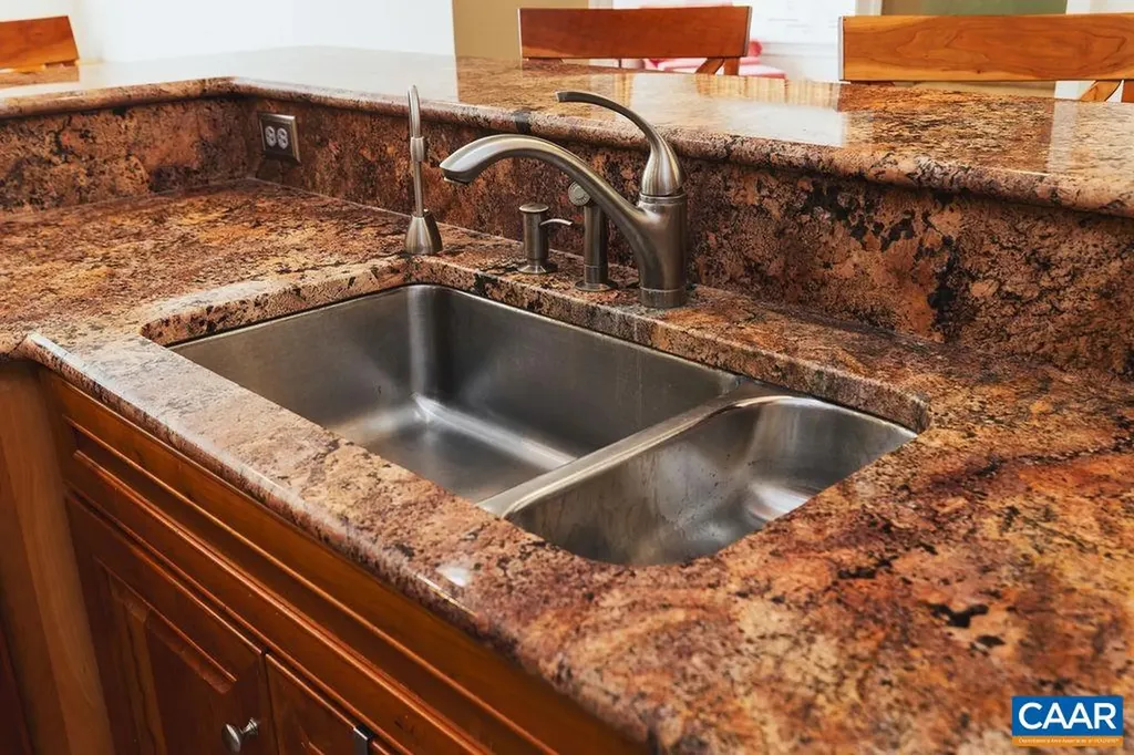 215 Rosewood Drive Nellysford VA 22958