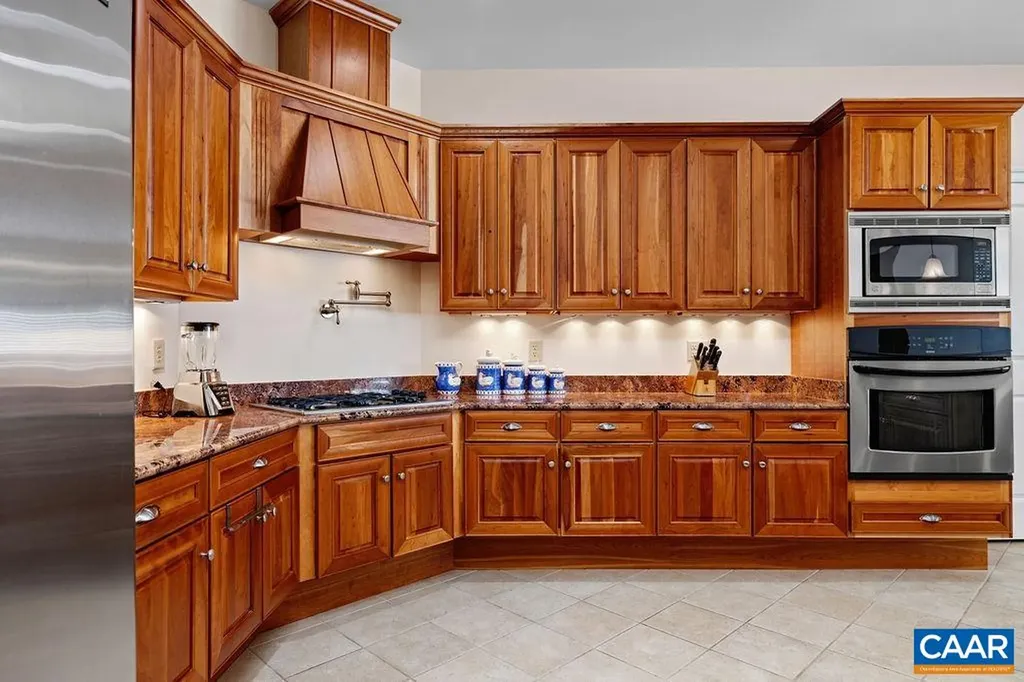 215 Rosewood Drive Nellysford VA 22958