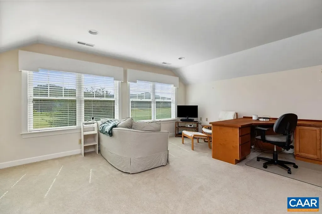 215 Rosewood Drive Nellysford VA 22958