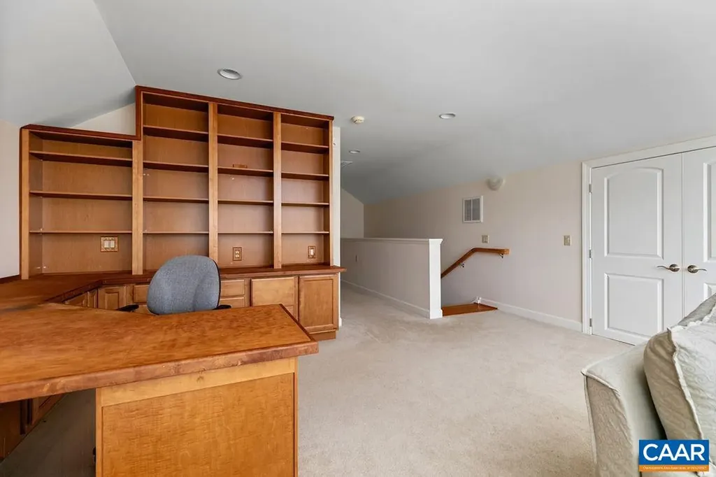 215 Rosewood Drive Nellysford VA 22958