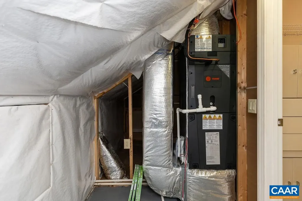 215 Rosewood Drive Nellysford VA 22958