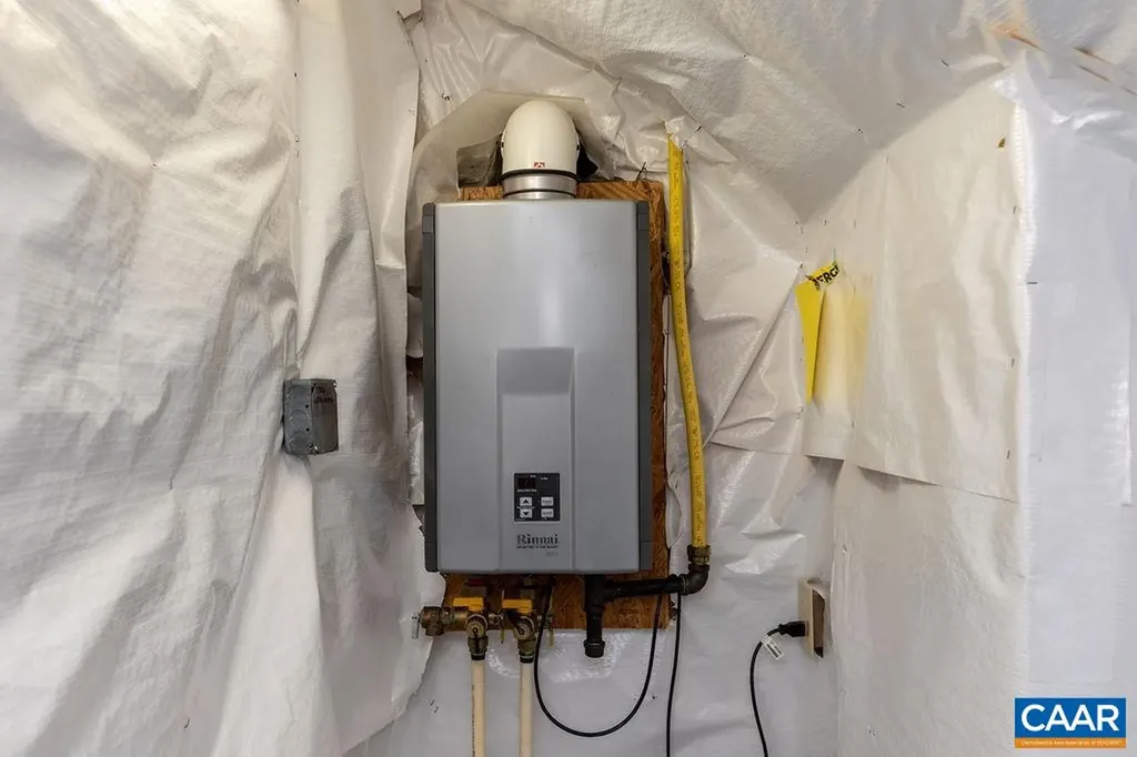 215 Rosewood Drive Nellysford VA 22958