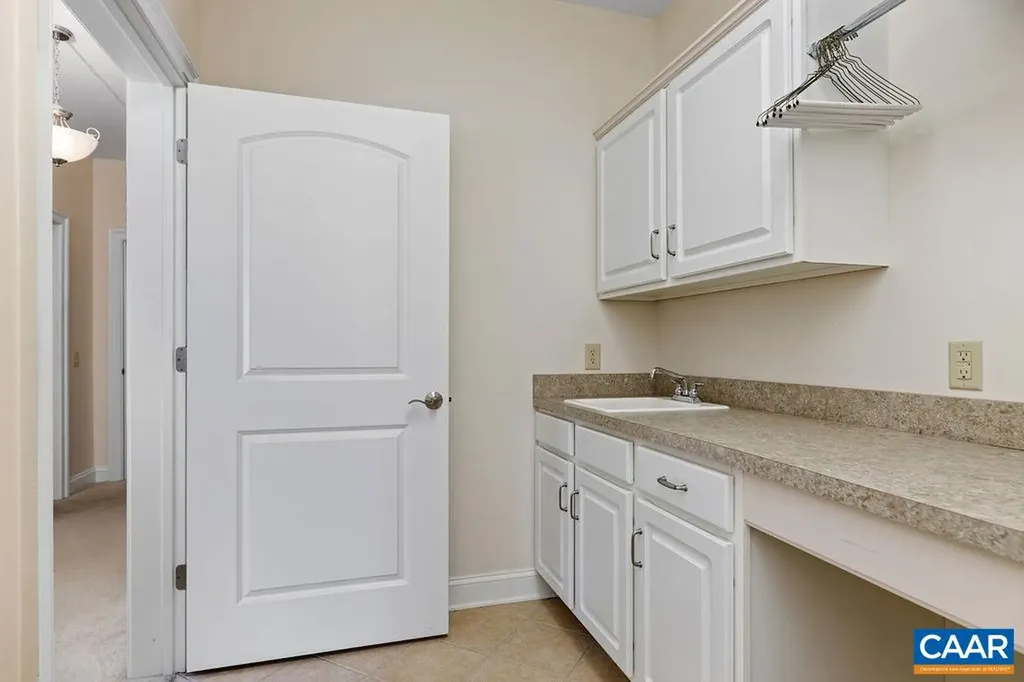 215 Rosewood Drive Nellysford VA 22958