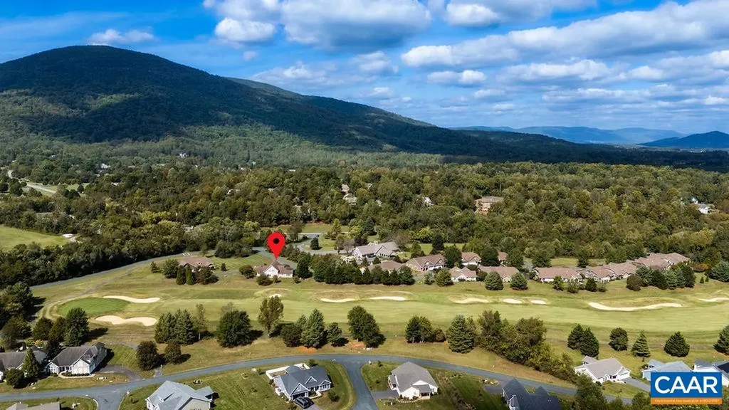 215 Rosewood Drive Nellysford VA 22958