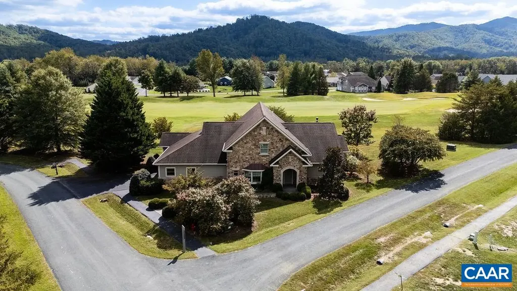 215 Rosewood Drive Nellysford VA 22958