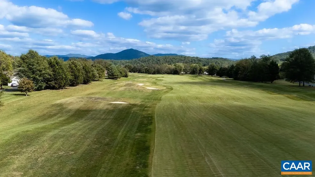 215 Rosewood Drive Nellysford VA 22958