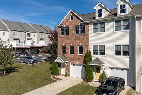 2208 Lapis Lane Harrisonburg VA 22801