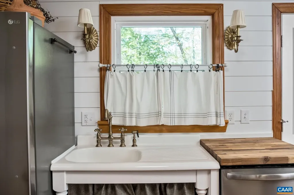 5003 Watts Passage Charlottesville VA 22911