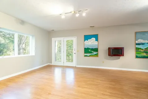 304 Turkey Drive Mcgaheysville VA 22840