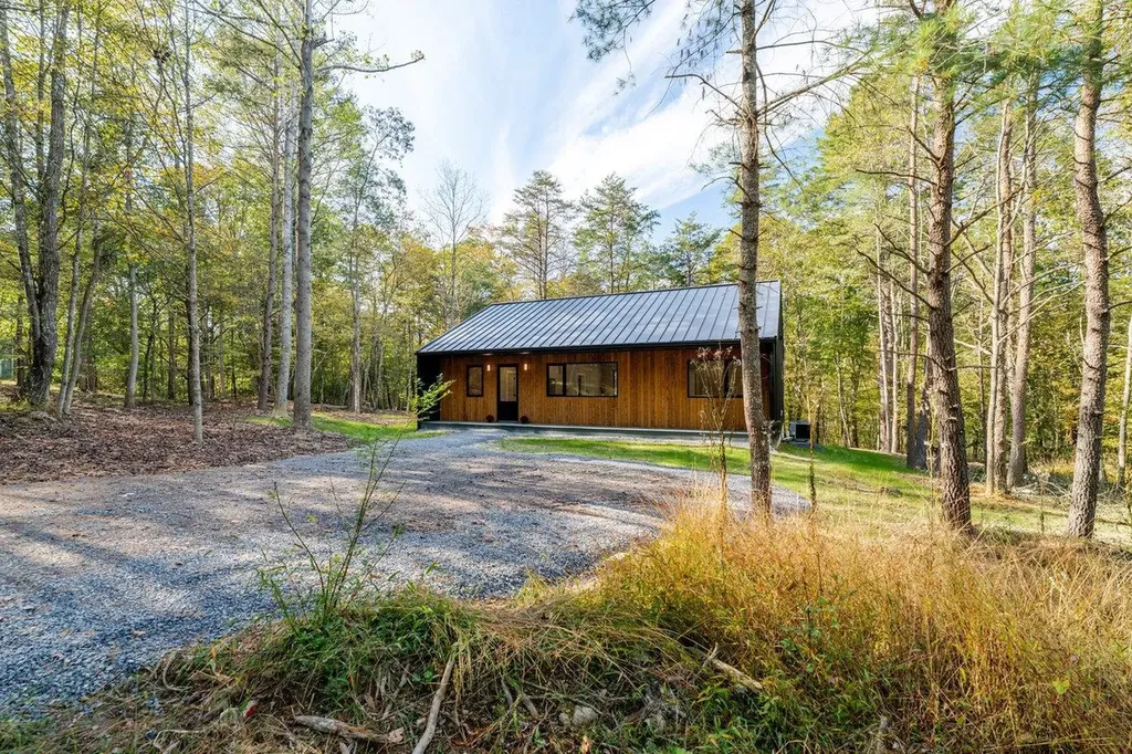 209 Beaver Road Basye VA 22810