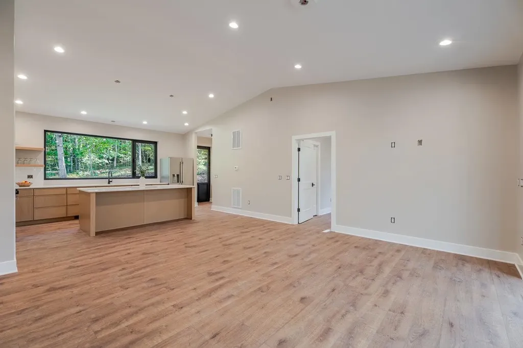 209 Beaver Road Basye VA 22810