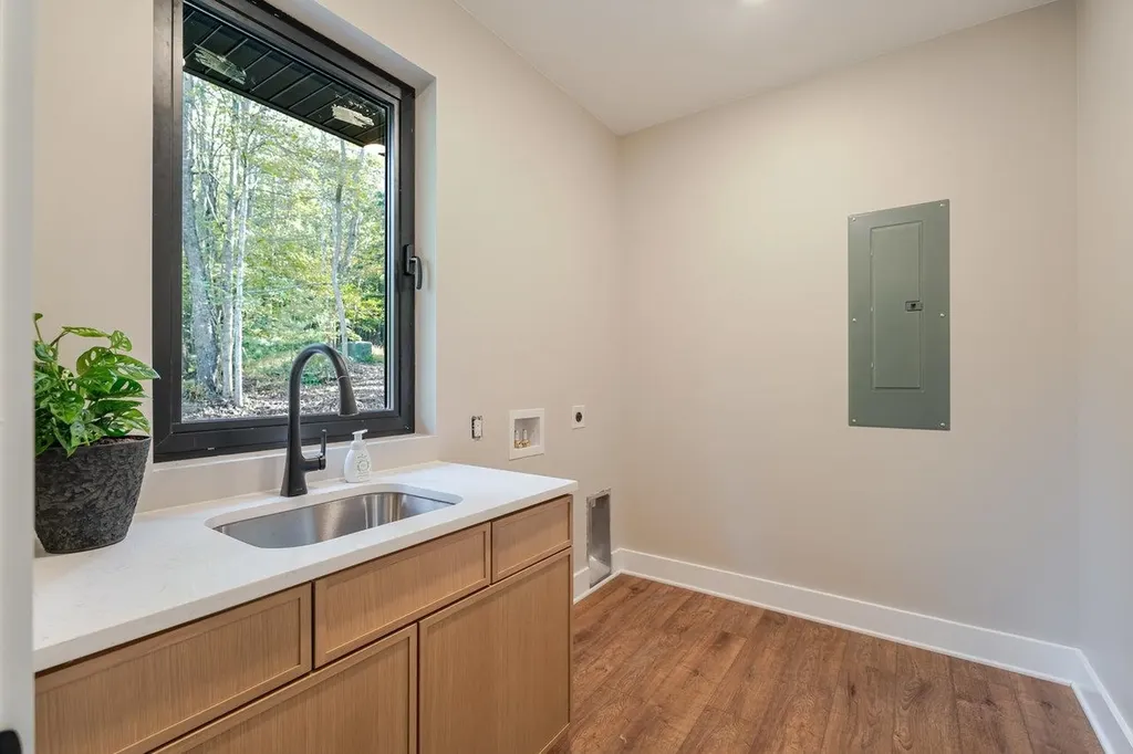 209 Beaver Road Basye VA 22810