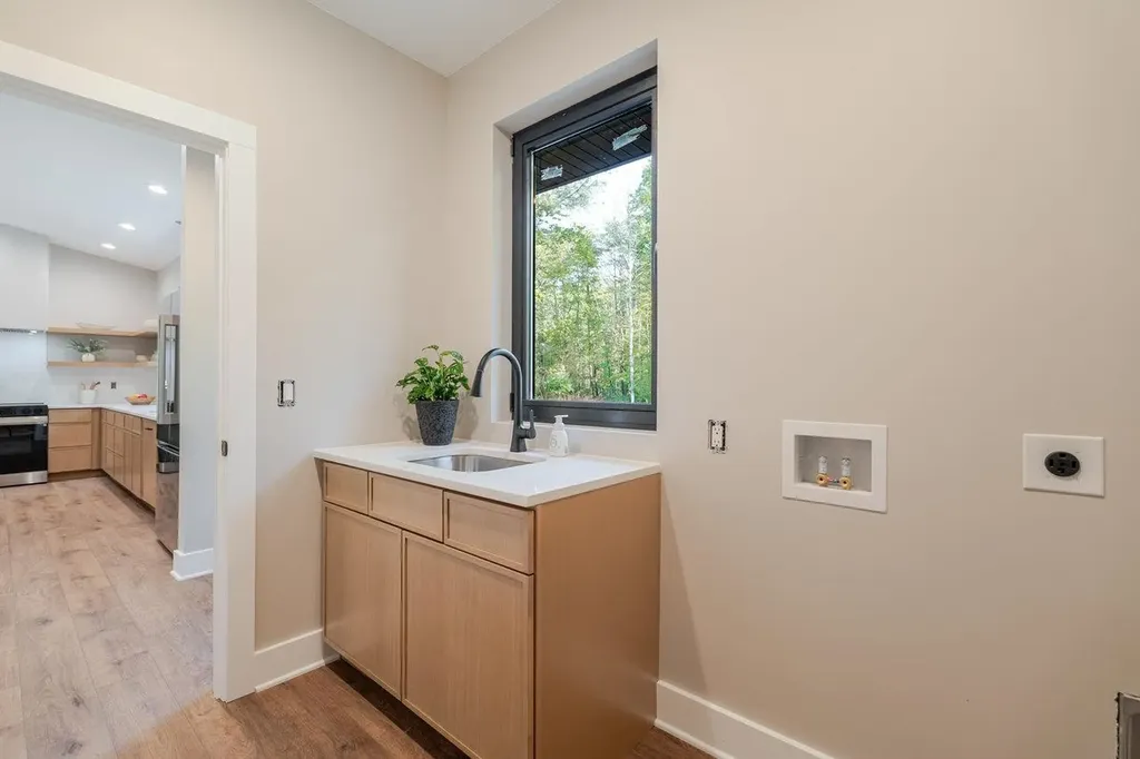 209 Beaver Road Basye VA 22810