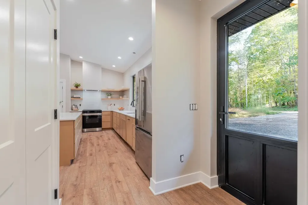 209 Beaver Road Basye VA 22810