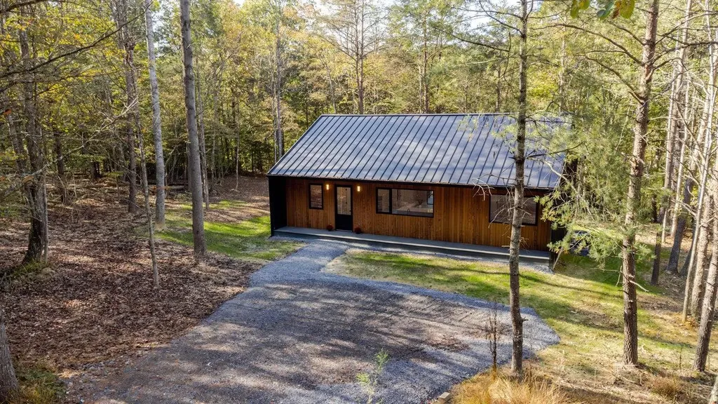 209 Beaver Road Basye VA 22810