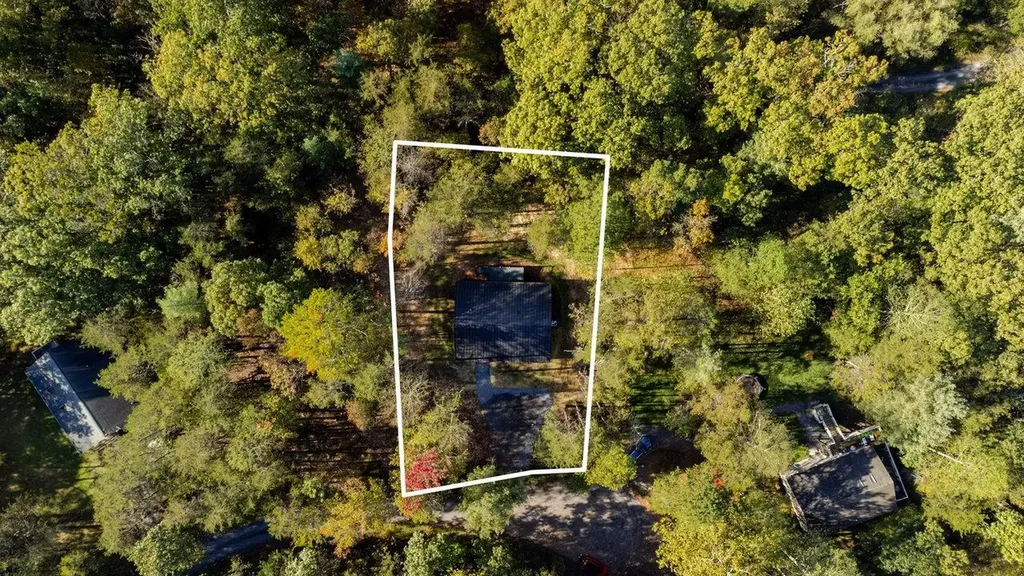 209 Beaver Road Basye VA 22810